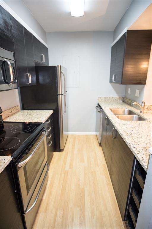 Photo - 204 Triumph Dr NW