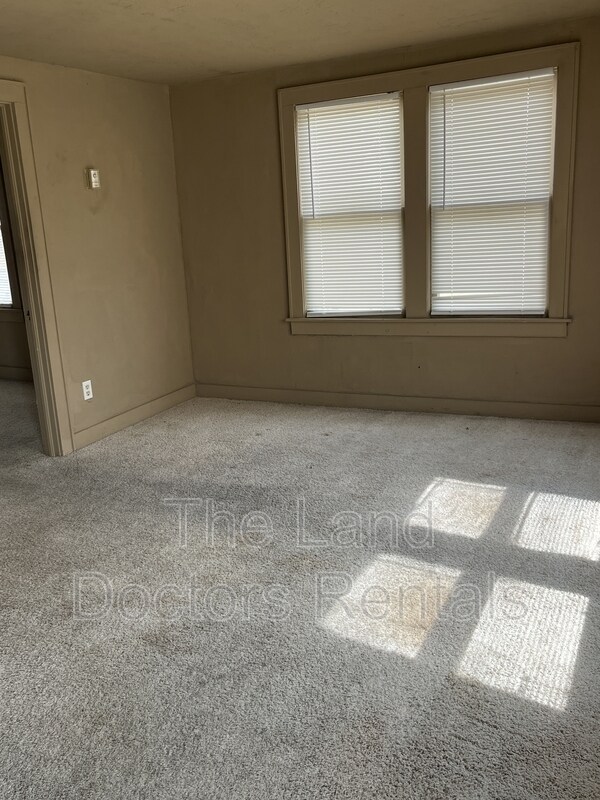 1107 S High School St Condo Condo for Rent in Ada, OK