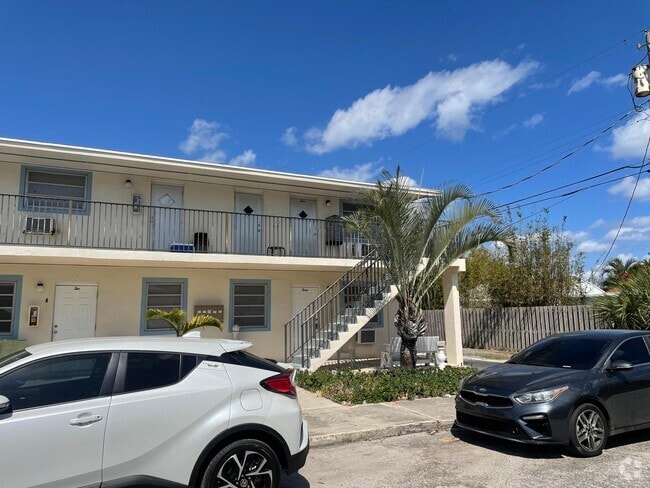 Building Photo - 1502 N Federal Hwy Unit 2 Rental
