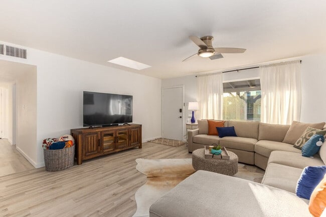 Photo - 1813 N 75th Pl Unit SI ID1558624P