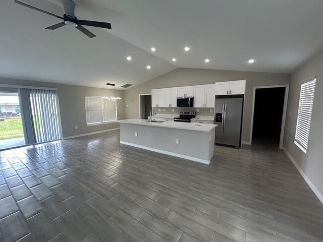 Photo - 4/3 Brand New Construction