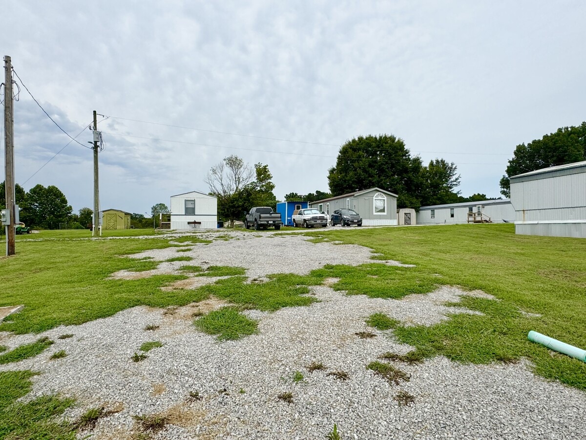 Photo - 534 SE 650th Rd