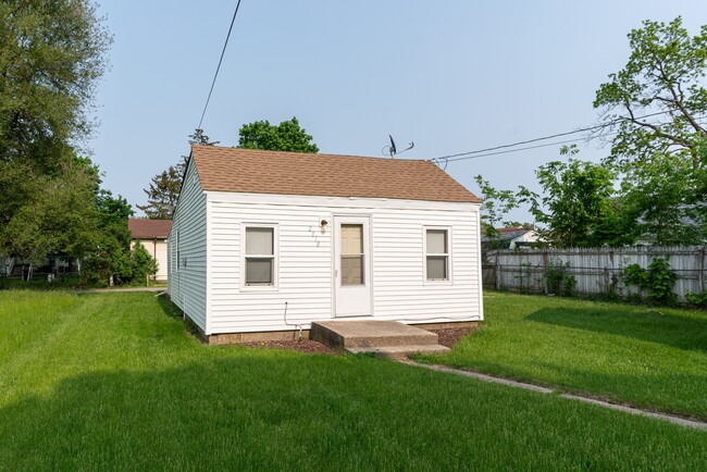 Photo - 2818 Hanson St House