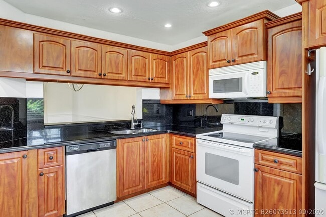 6372 Boca Cir