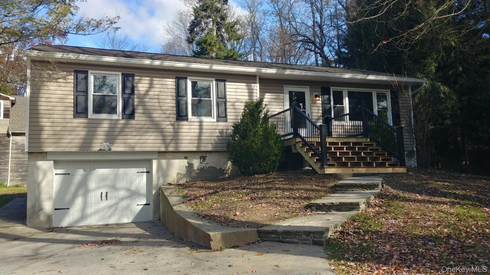 Photo - 676-678-678 Oak Summit Rd