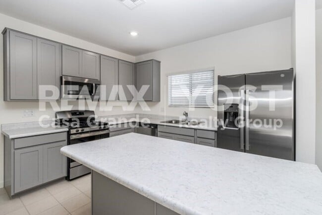 Photo - Big Space, Big Backyard, Big Move in special!