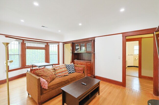 Photo - 1452 W 29th St