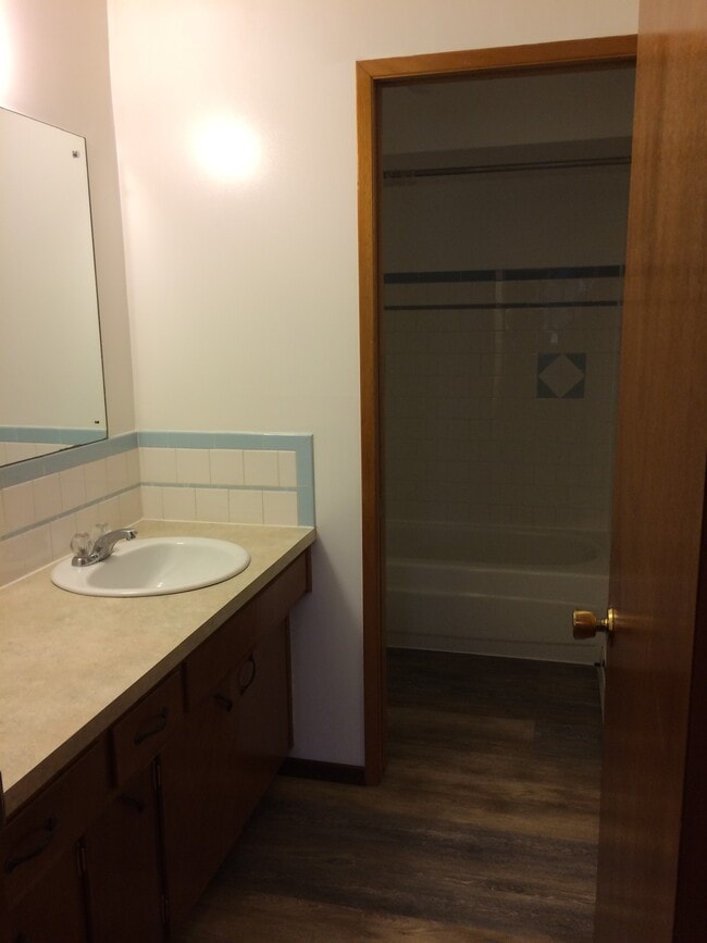Outer Bathroom Area - 1303 W 13th Ave Unit 8