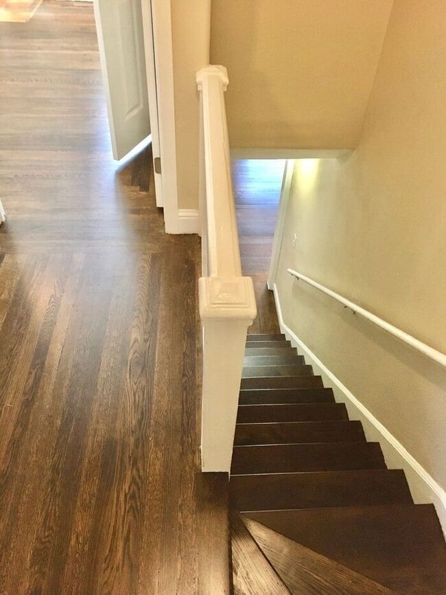 Photo - 2 Bed, 1 Bath Duplex Unit with Garage in P...