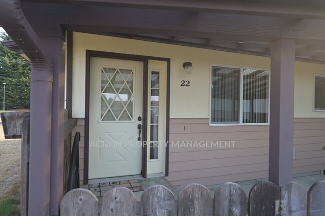 Photo - 2 bed 2 bath 1 car garage duplex in Sequim