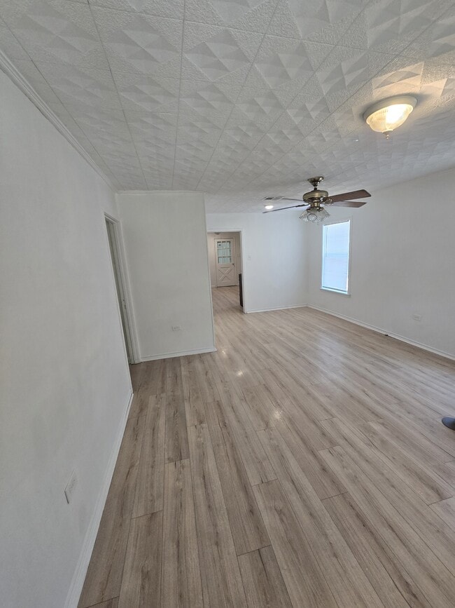 Photo - 2741 Connor Ave