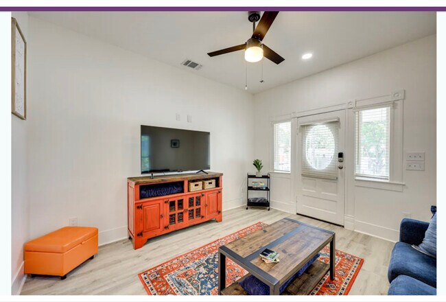 Photo - 125 Leigh St