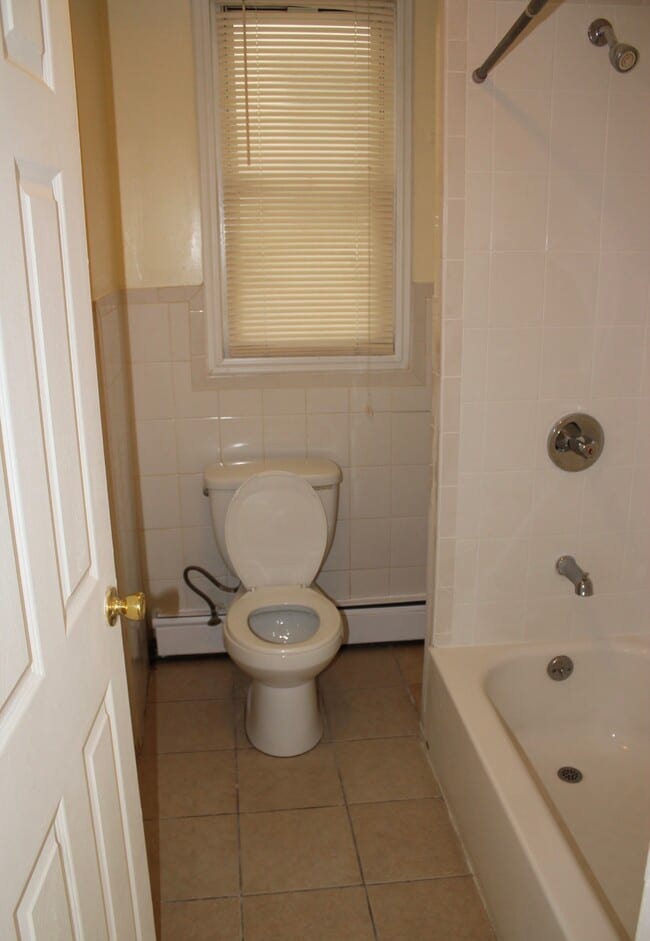 160 Clendenny Ave Unit First floor