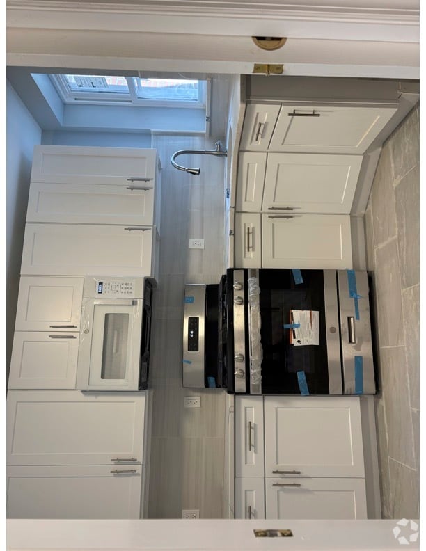 Building Photo - 425 S 43rd St Rental