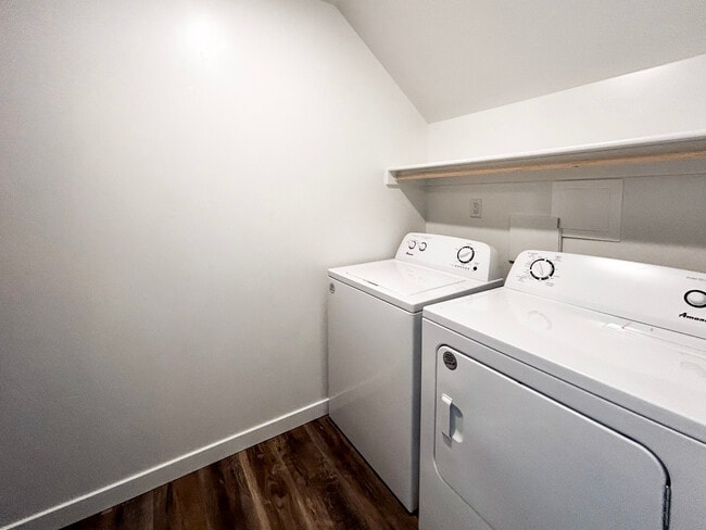 Photo - 190 Margette Way