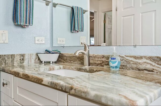 Photo - 2237 Bonanza Ln