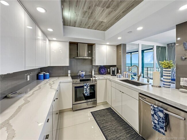 Photo - 8750 S Ocean Dr Unidad 232