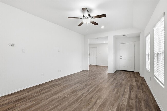 Photo - 1223 Blue Hazel Ct