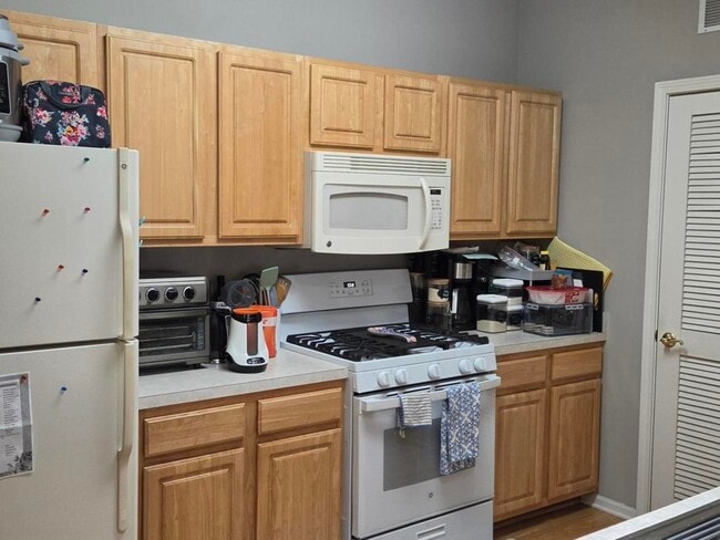 Photo - 1259 W Lake St Unit 206