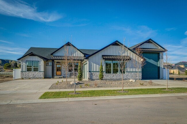Building Photo - Luxury Living in Dry Creek Ranch