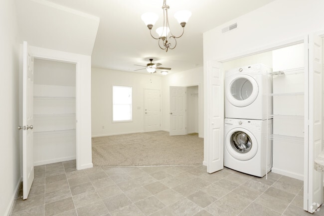 2 Bedroom Downstairs - Dining Room - The Cove At Boulder Ridge