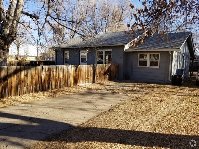 Building Photo - 1380 Yarrow St Rental