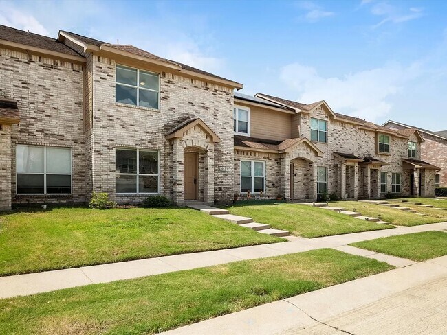 Photo - 2305 Homewood Ln