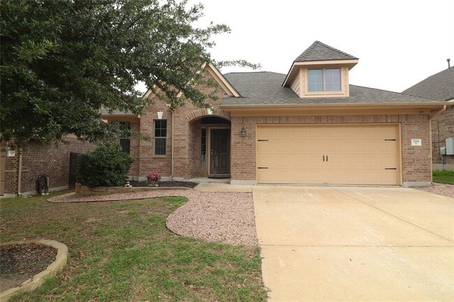 Building Photo - 528 Loma Cedro Bend