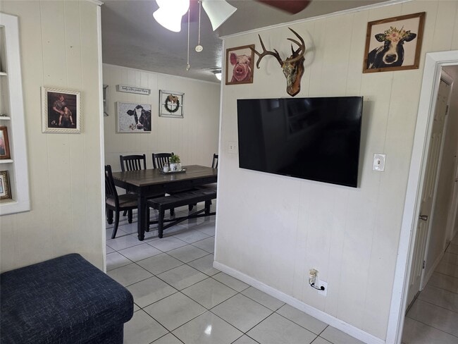 Photo - 10315 Carthage Dr