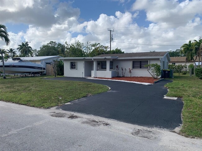 Building Photo - 2733 SW 46th Ct Rental
