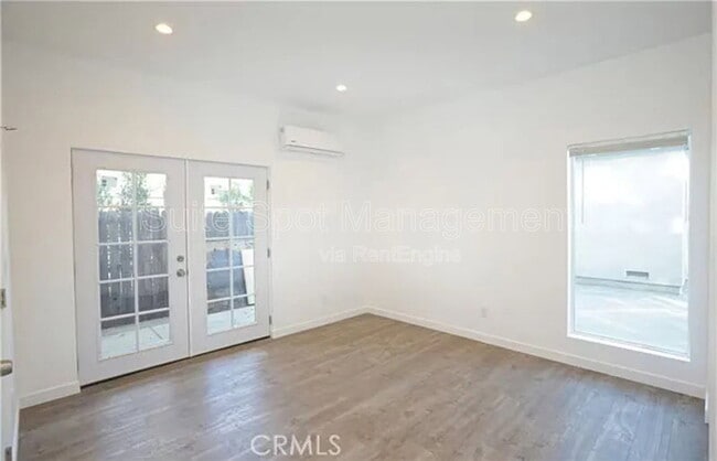 Photo - 456 N Batavia St Unit 458