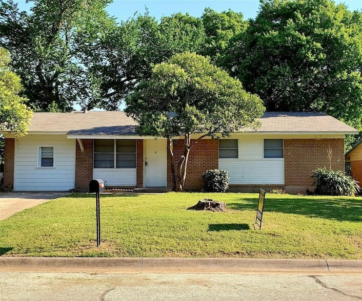 Photo - 605 Pershing Dr