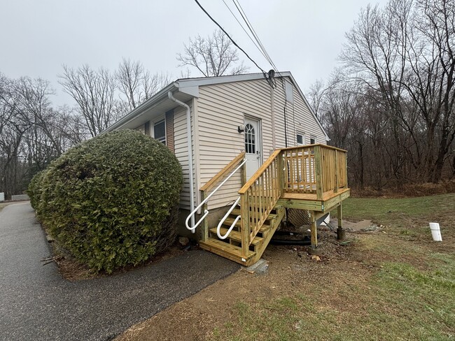 Photo - 9 White Oak Rd Unidad D Rental