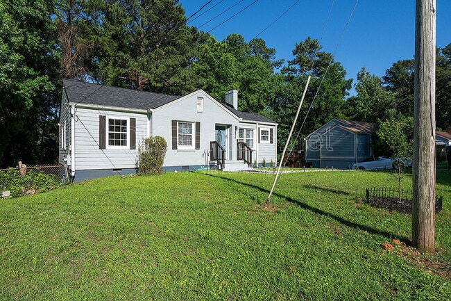 Photo - 2874 Blount St