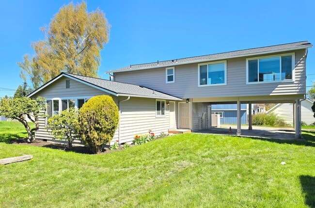 Building Photo - BlyLua Unit A