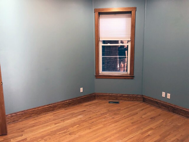 Photo - 1715 W Rascher Ave Unit #1