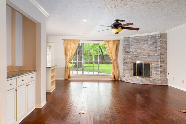 Photo - 1704 Crystal Hills Dr