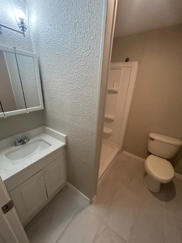 Photo - 504 Carver St