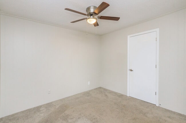 2 BD - 1.5 BA