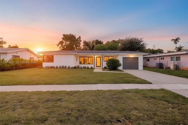 Building Photo - 211 S 57th Terrace