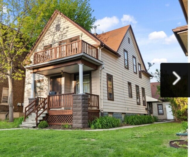 Photo - 3062 N Oakland Ave