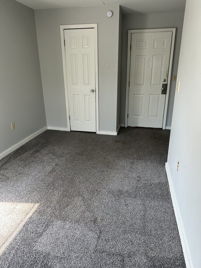 Photo - 15 LLC-10 Macomb Unit 7