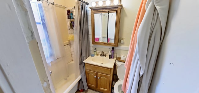 Photo - 48 Queensberry St Unit 1B