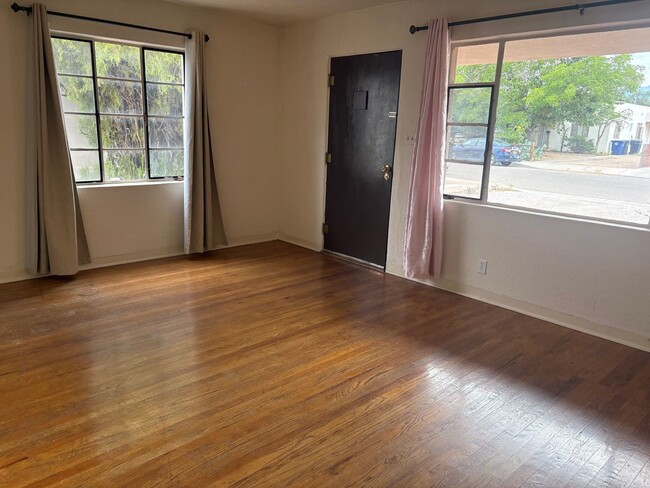 223 Solano Dr NE Unit B