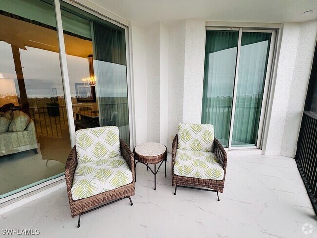 Building Photo - 425 Cove Tower Dr Unit 902 Rental