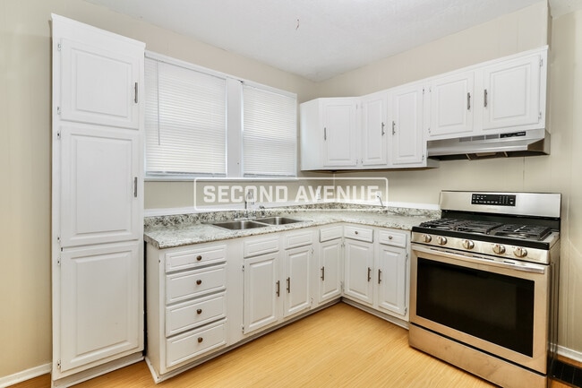 Photo - 833 S 38th St