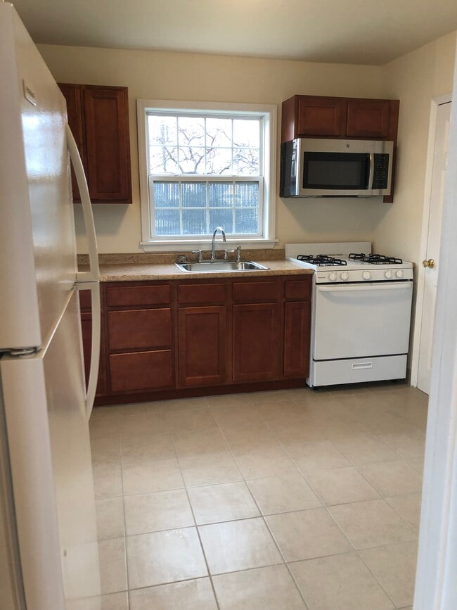 Kitchen - 3 bed - Dutchess Falls
