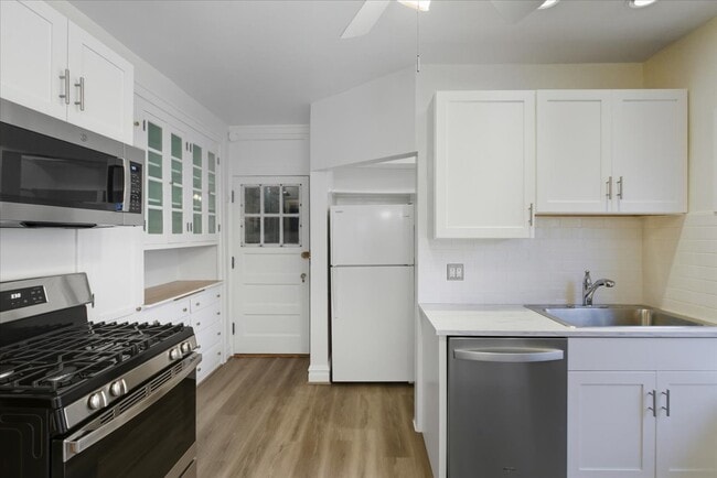 Photo - 1507 Dobson St Unit 3