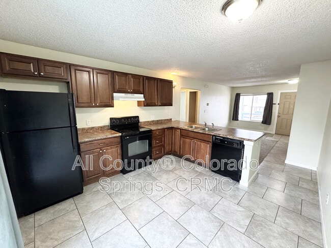 Photo - 915 Hathaway Dr Unidad #C