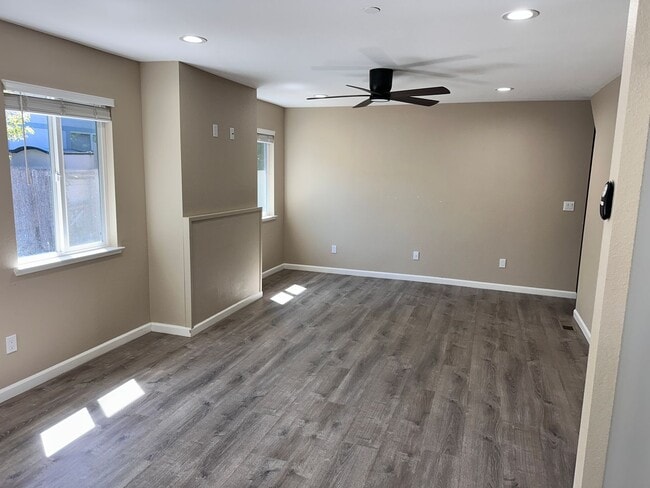 Photo - 6 bedroom/ 2.5 bath in Rohnert Park